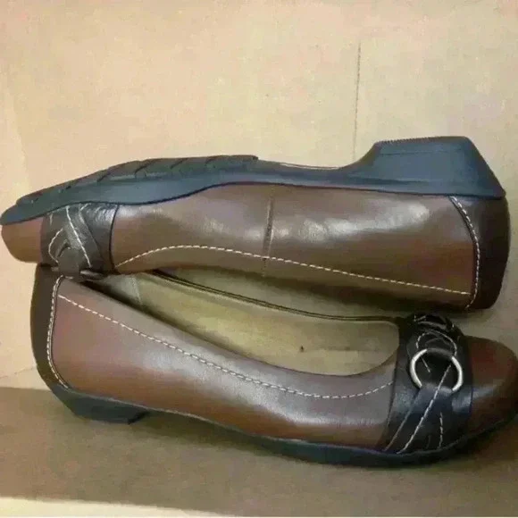 NWOT - Soft Spots Posie Leather Flats, Women's Size 6.5 M, Tobacco - Picture 2 of 2